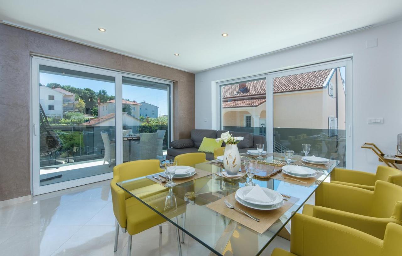 Modern Apartments With Shared Pool Near The Sea プーラ エクステリア 写真